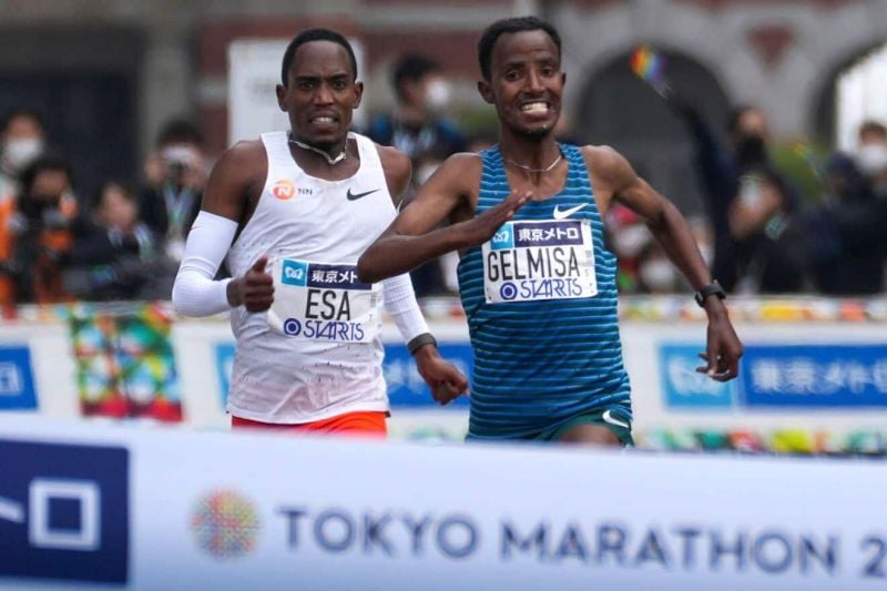Deso Gelmisa and Rosemary Wanjiru win Tokyo Marathon Watch Athletics